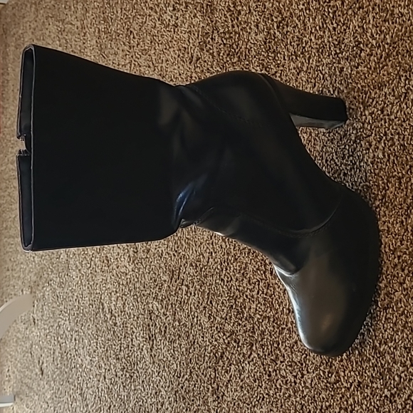 Black Heel Dress Boots 9 - Picture 2 of 11